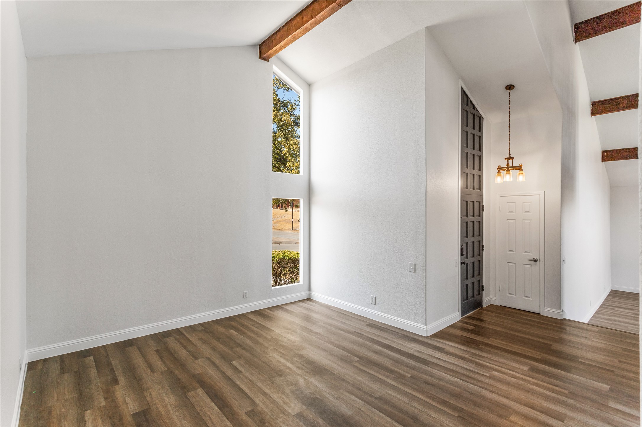 3210 Coronado Street