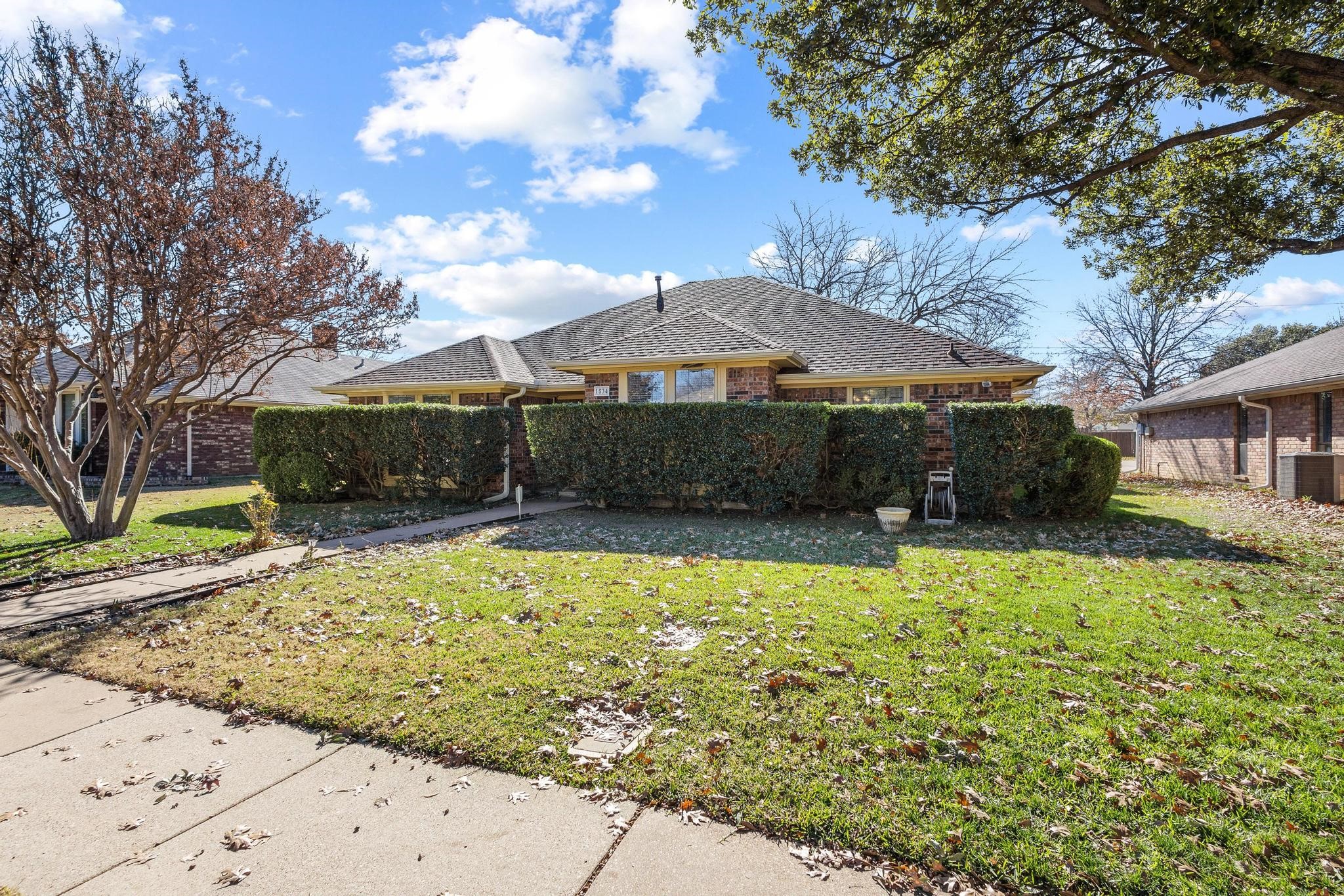 1534 Gunnison Trail