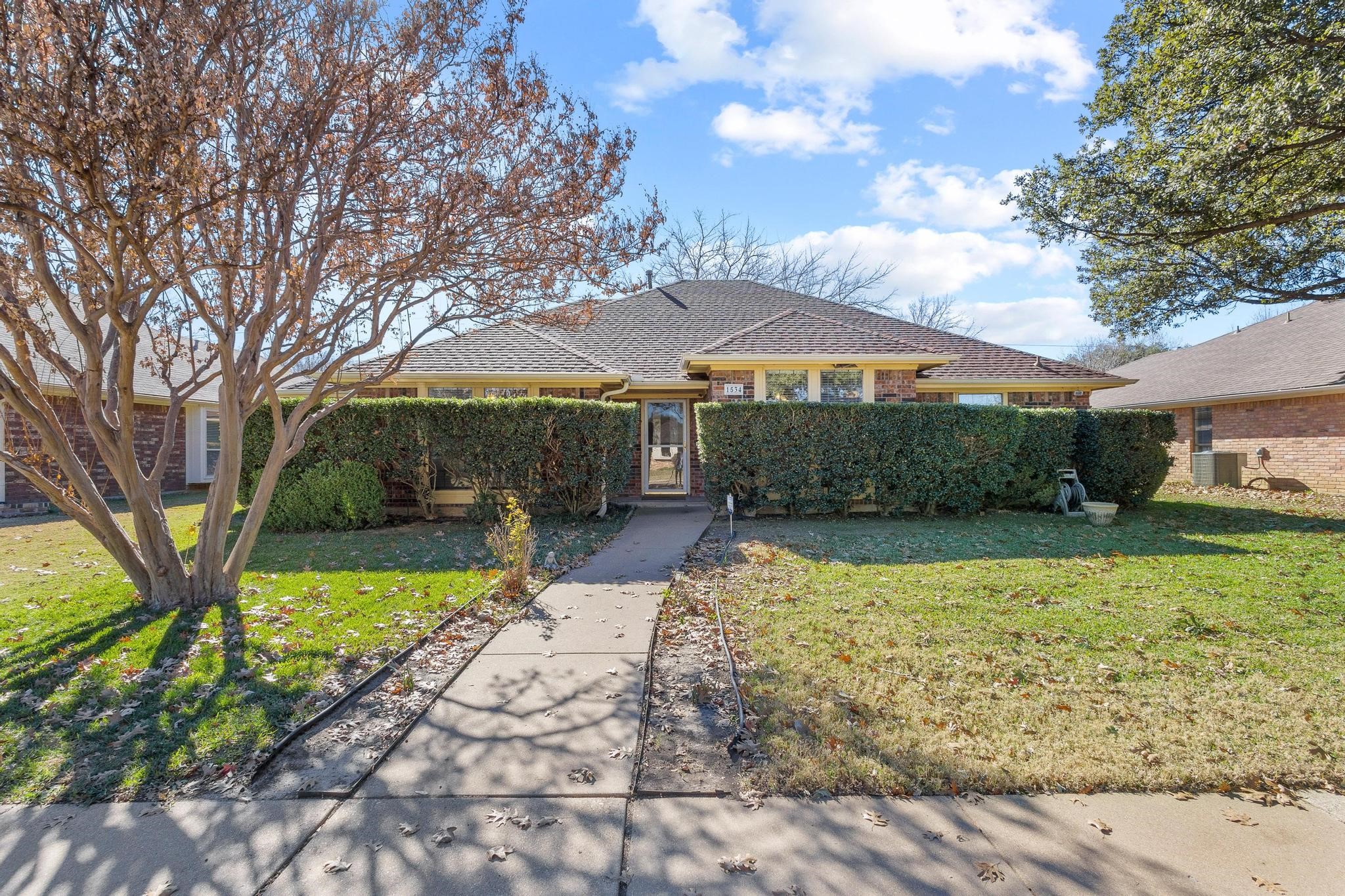 1534 Gunnison Trail