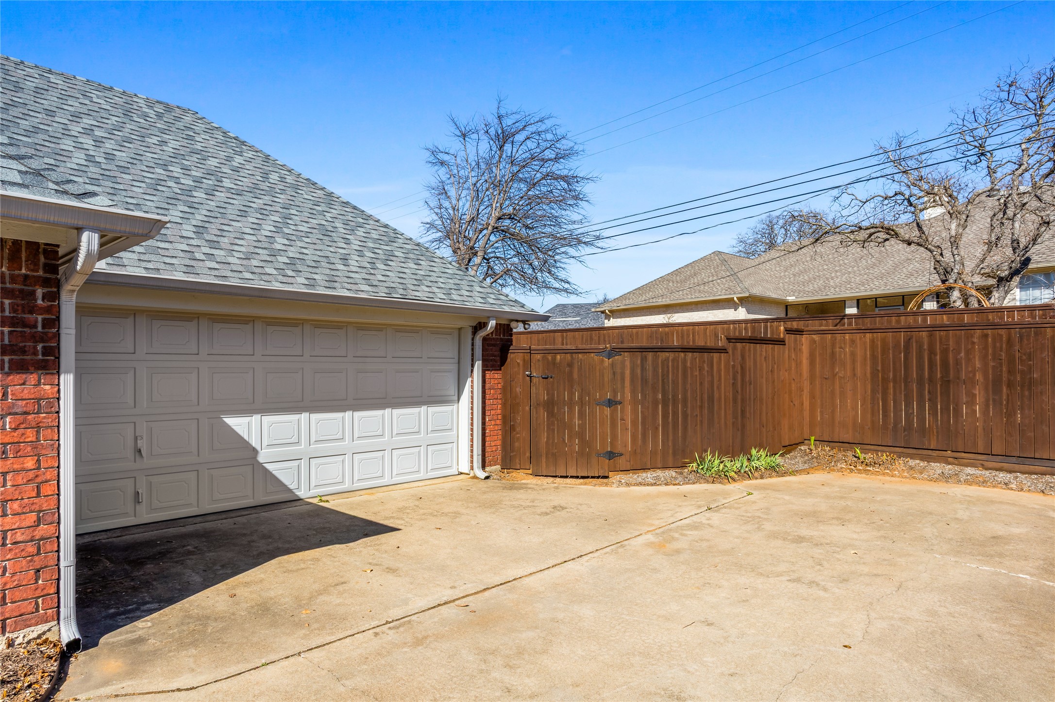 2942 Woodland Hills Drive