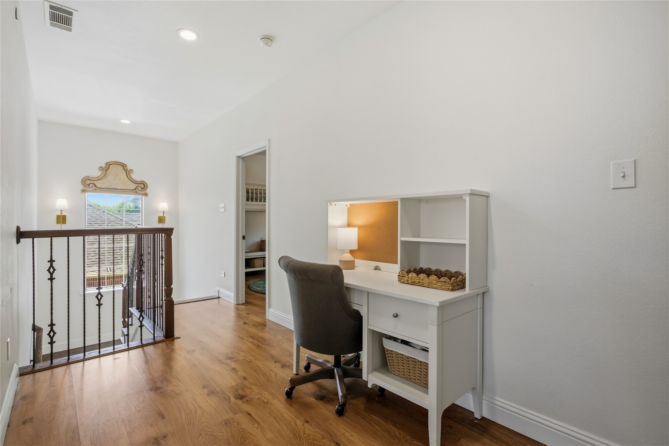 1833 Southpark Drive