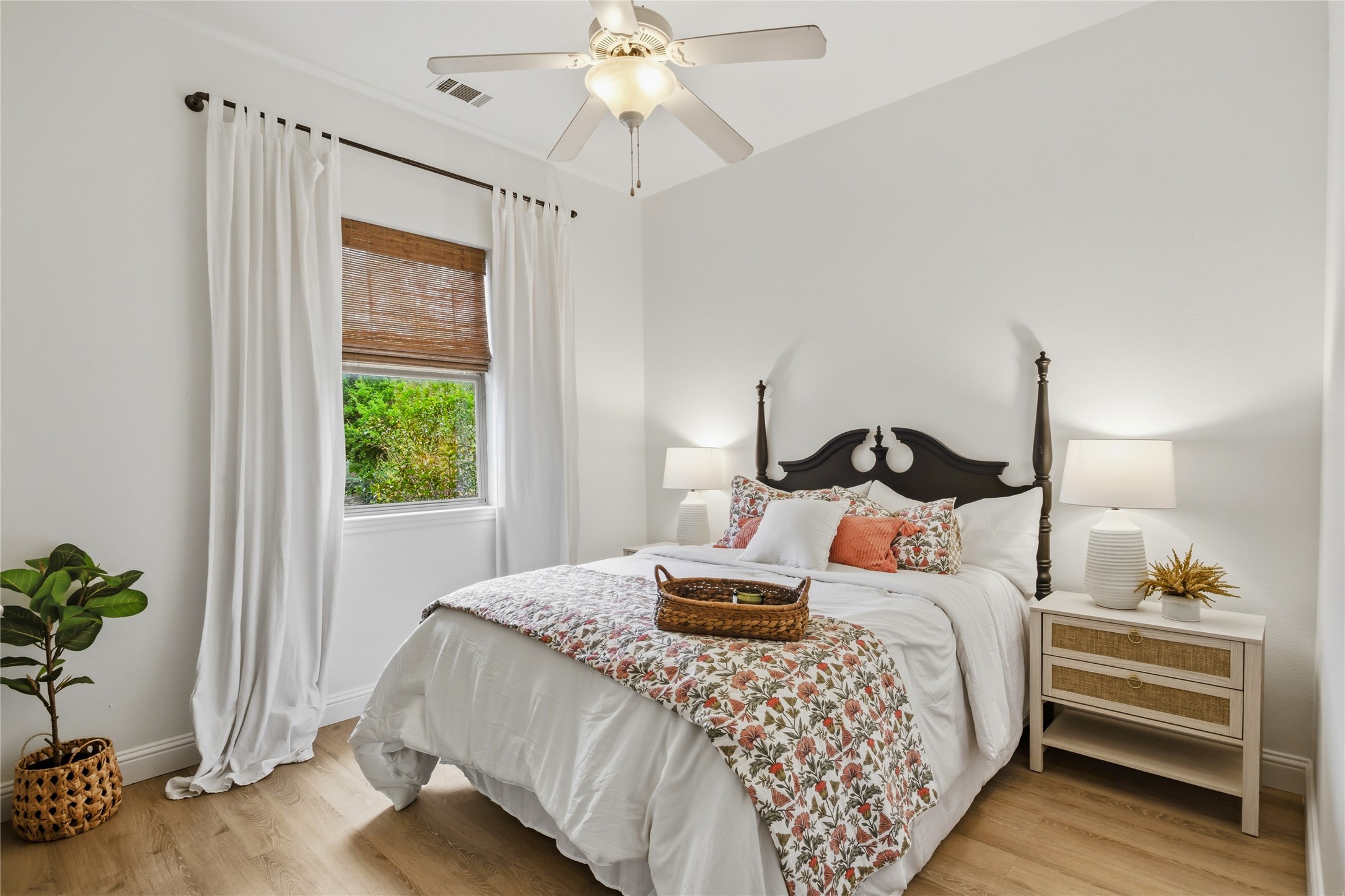 1833 Southpark Drive