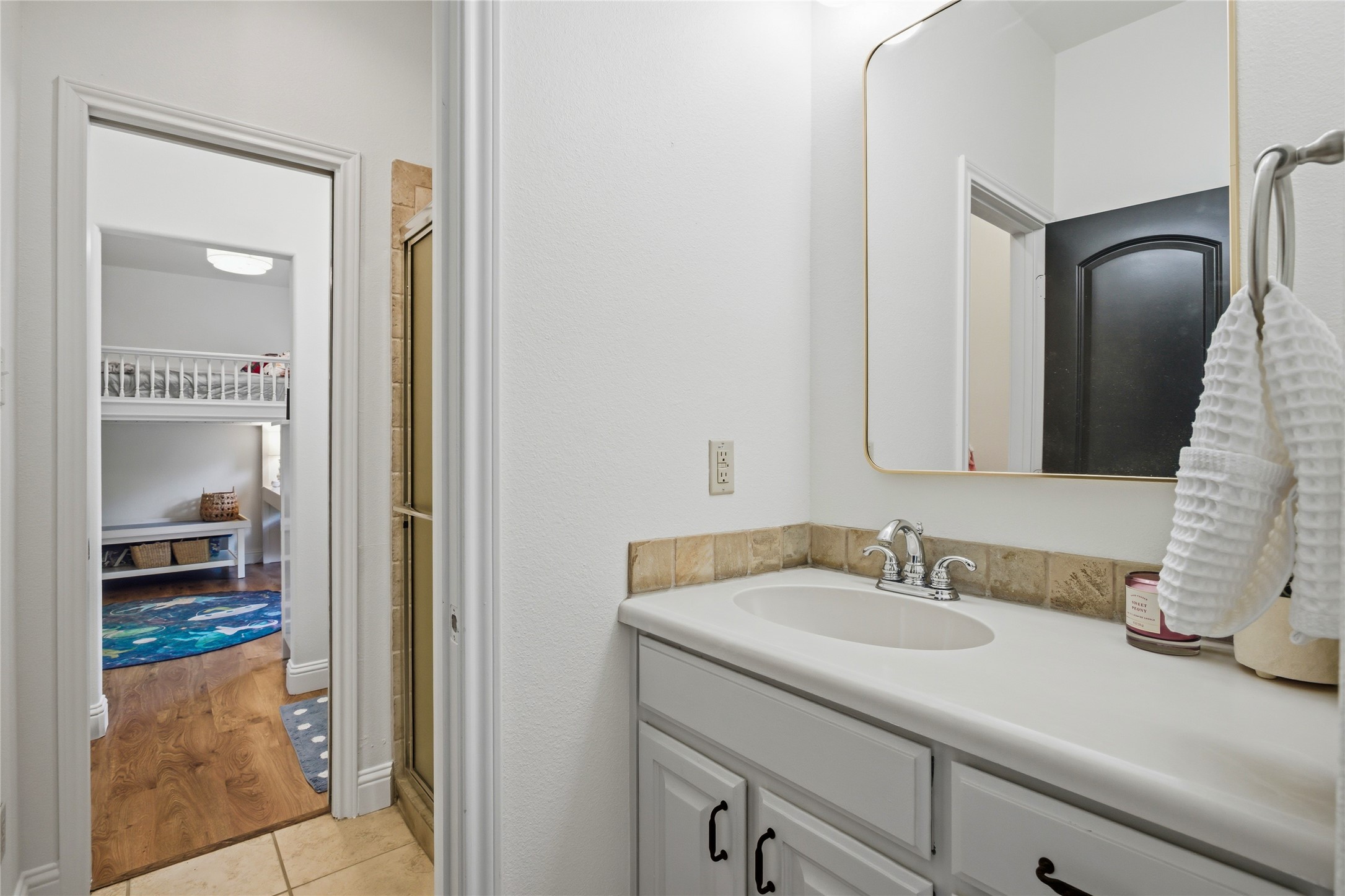 1833 Southpark Drive