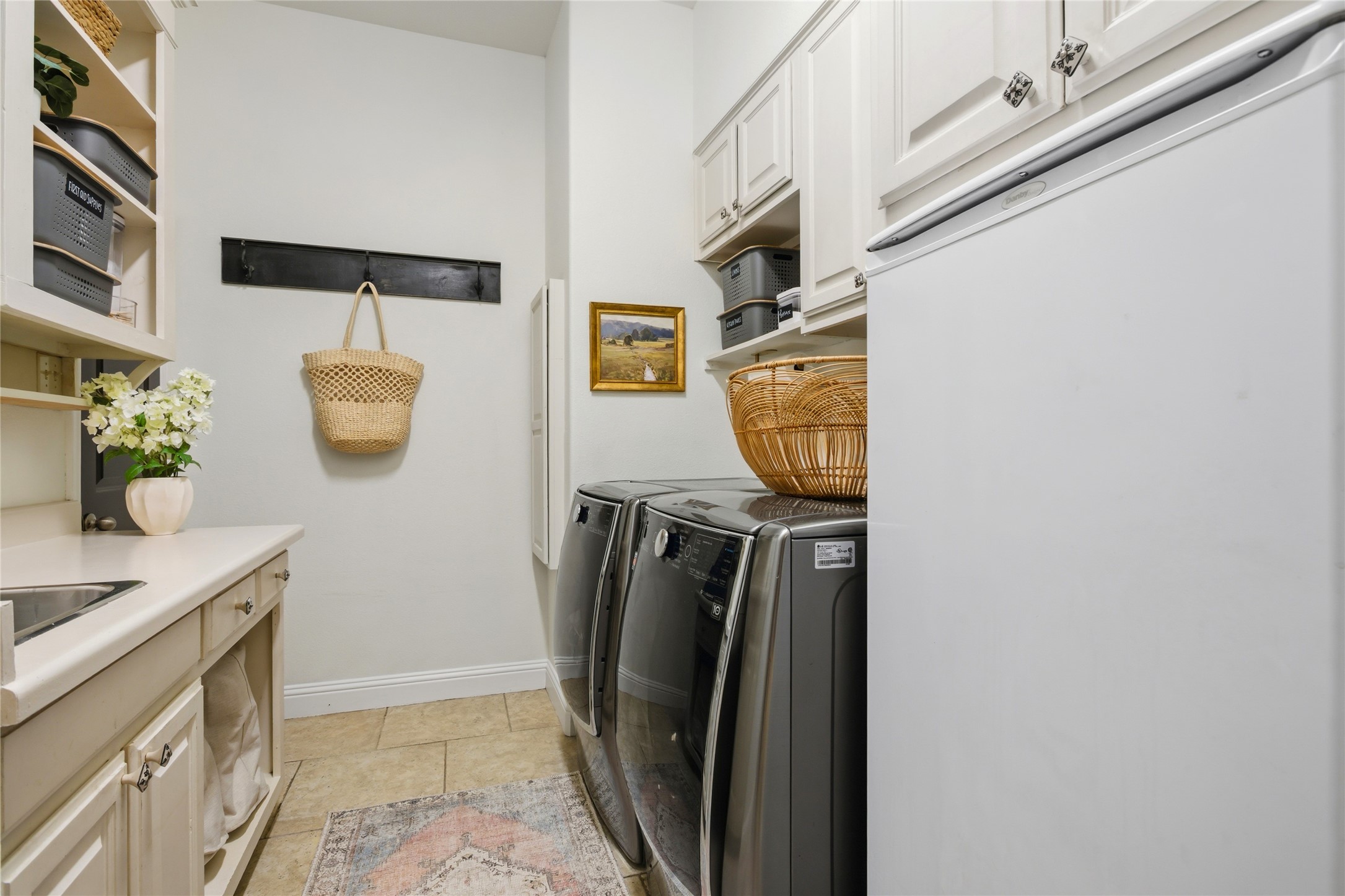 1833 Southpark Drive