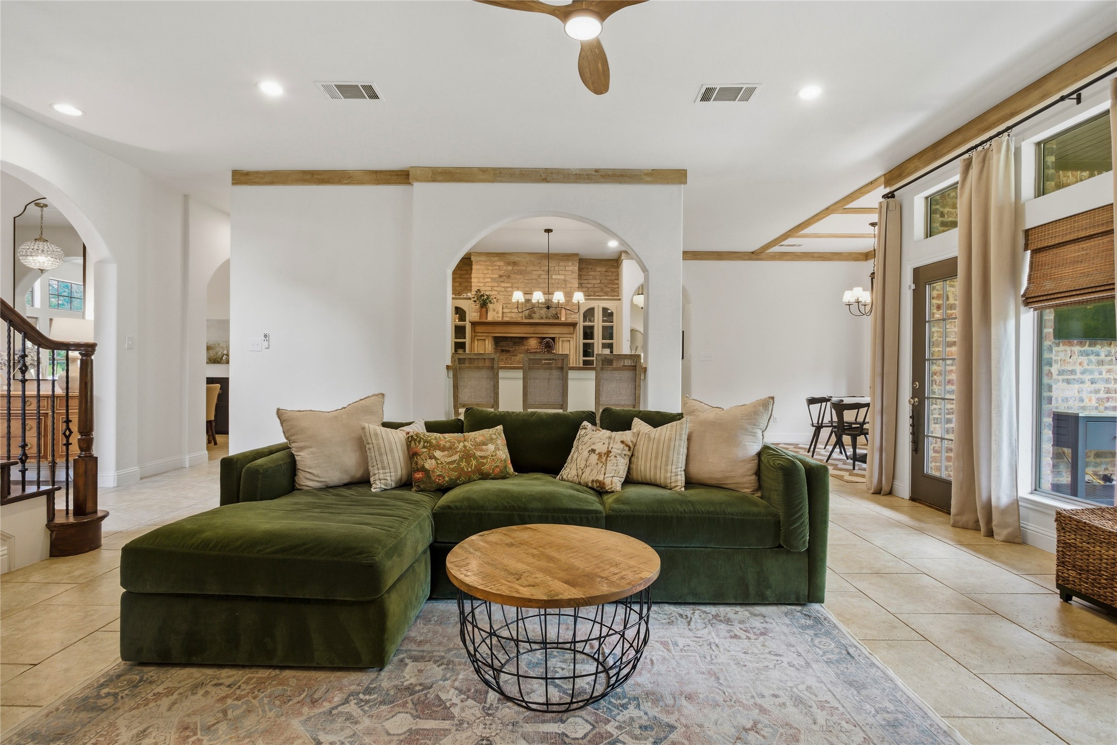 1833 Southpark Drive