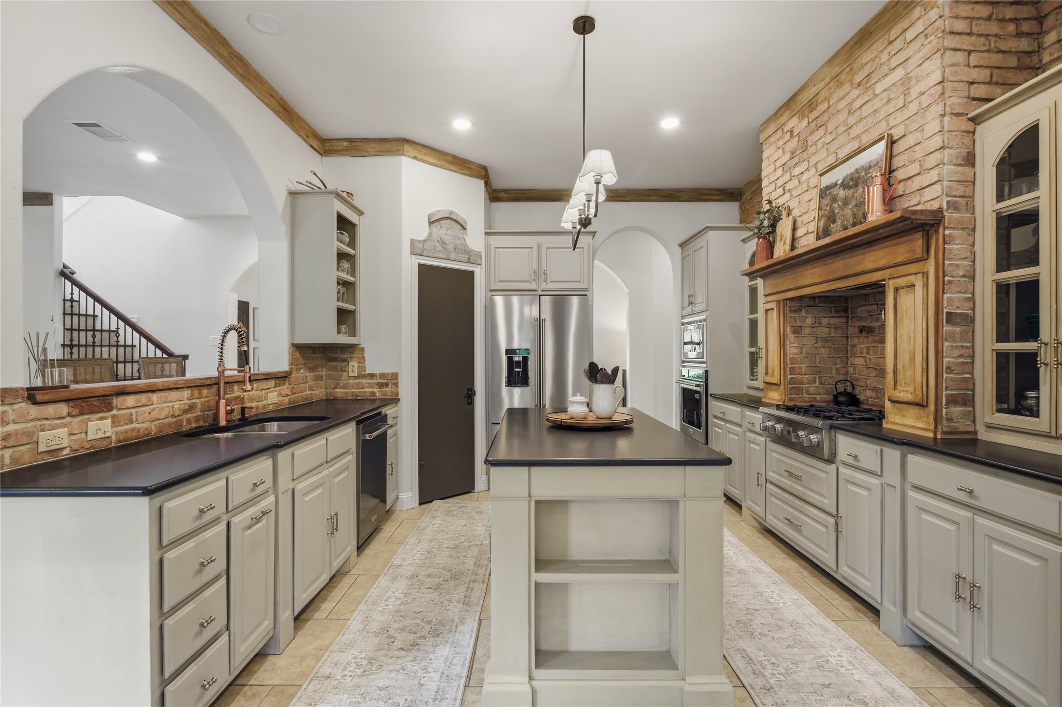 1833 Southpark Drive