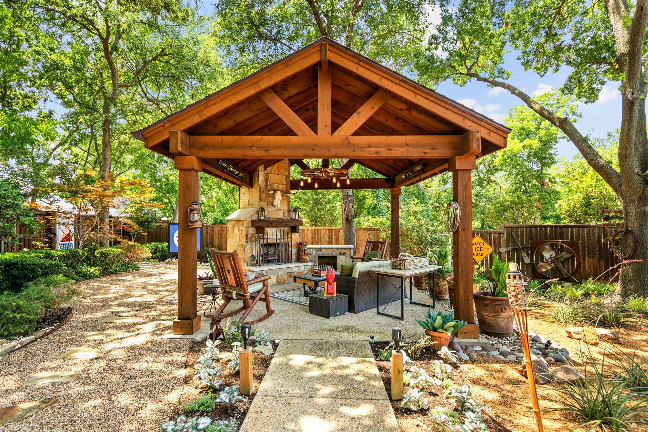 407 Dillard Lane