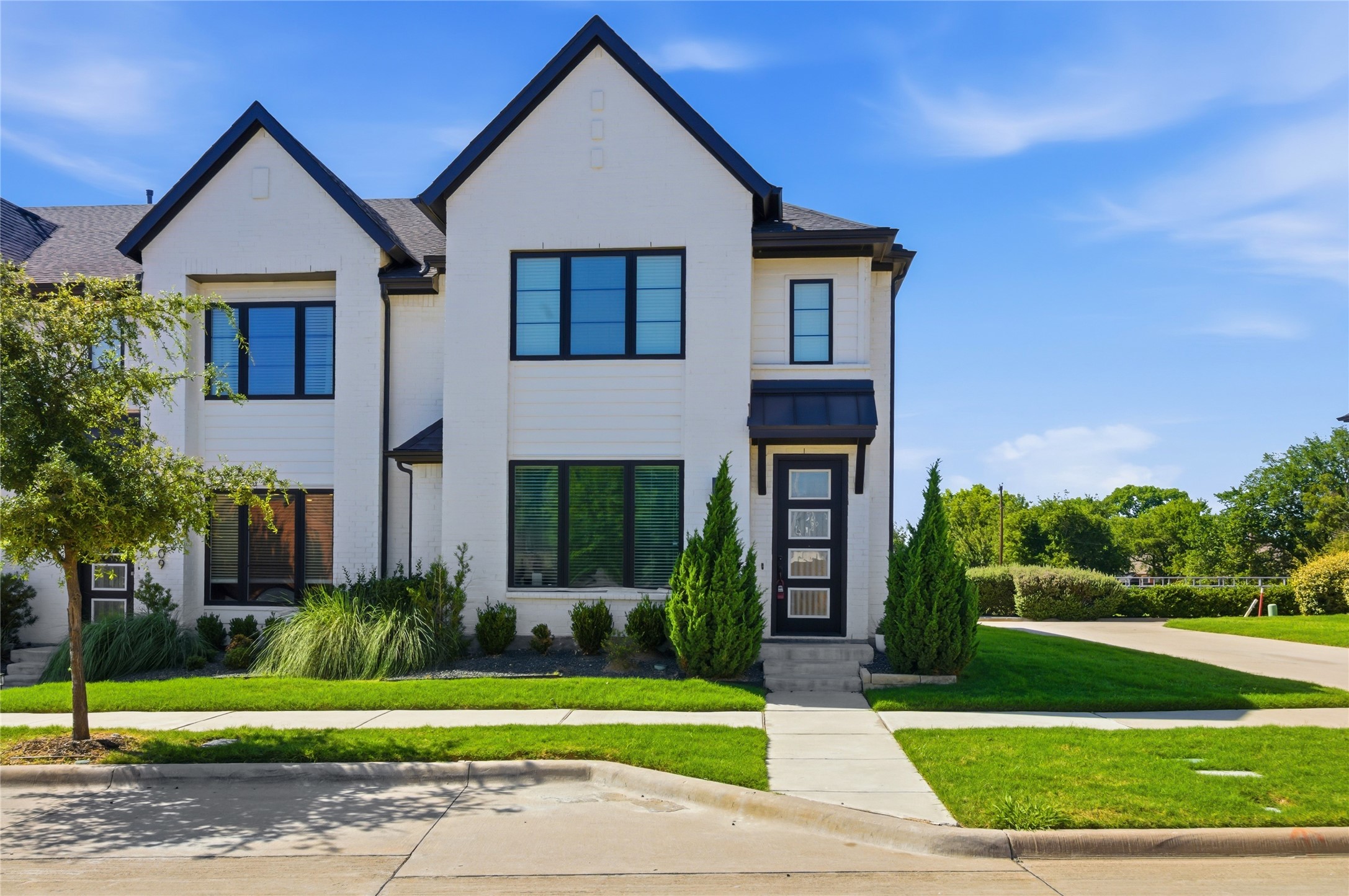 7613 Reis Lane