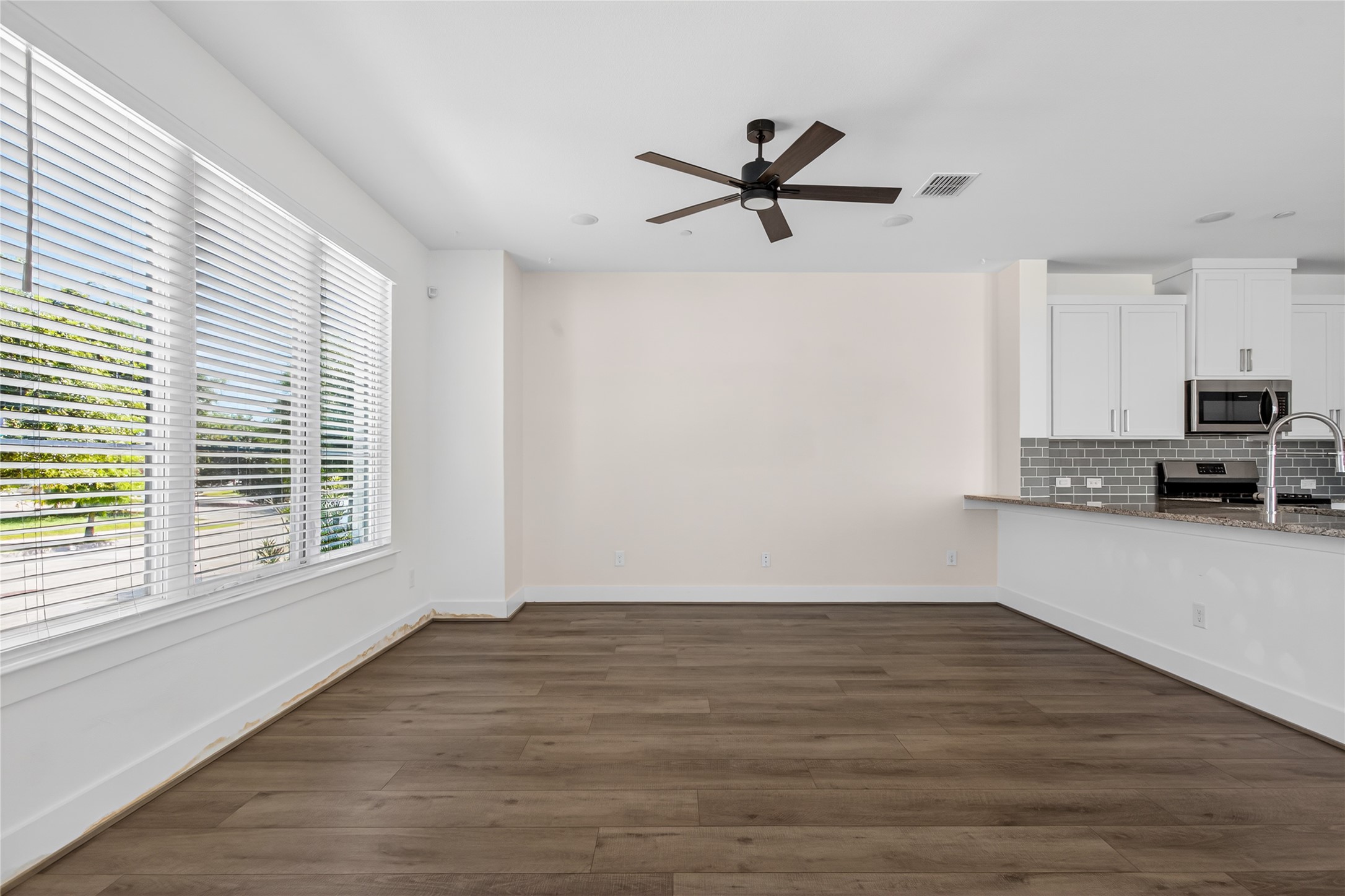 7613 Reis Lane