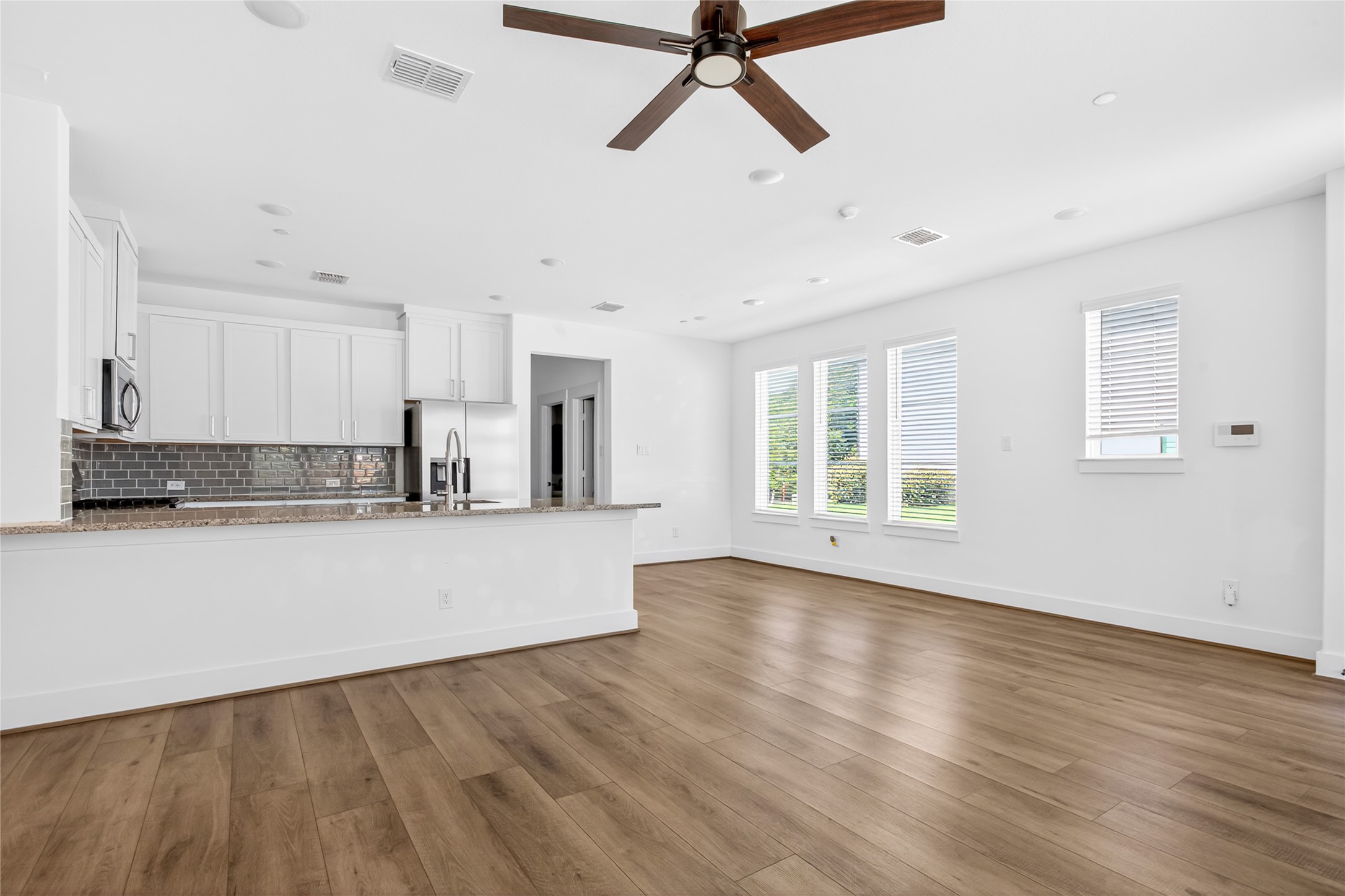 7613 Reis Lane