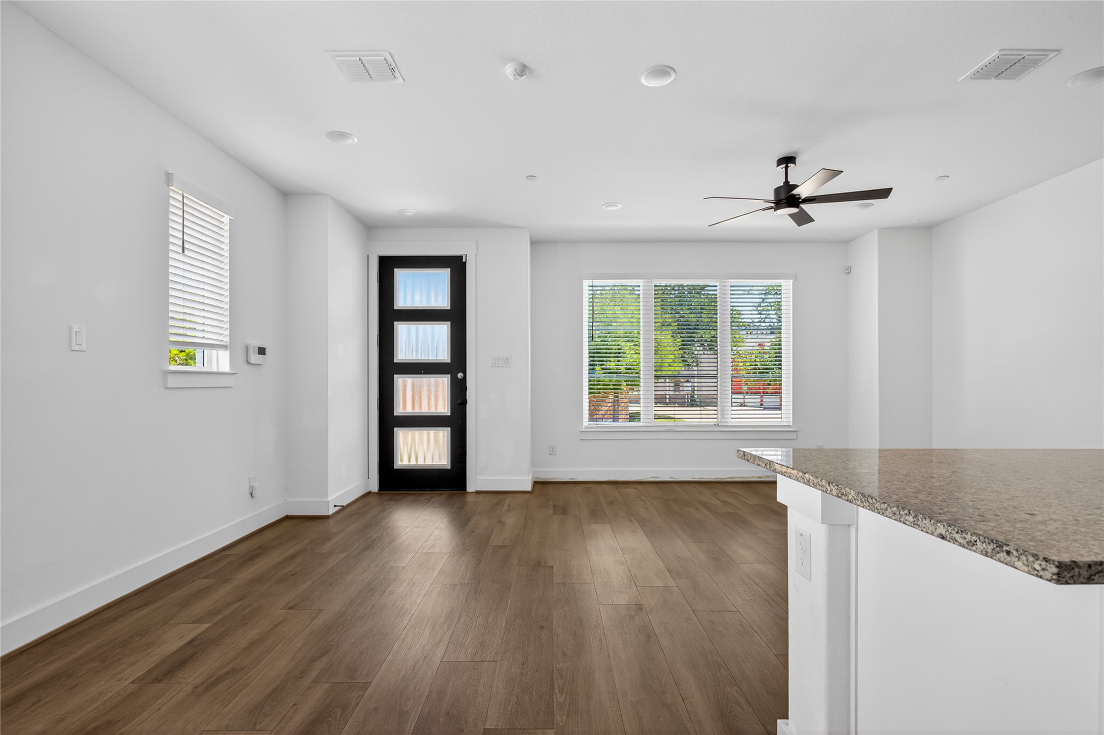 7613 Reis Lane