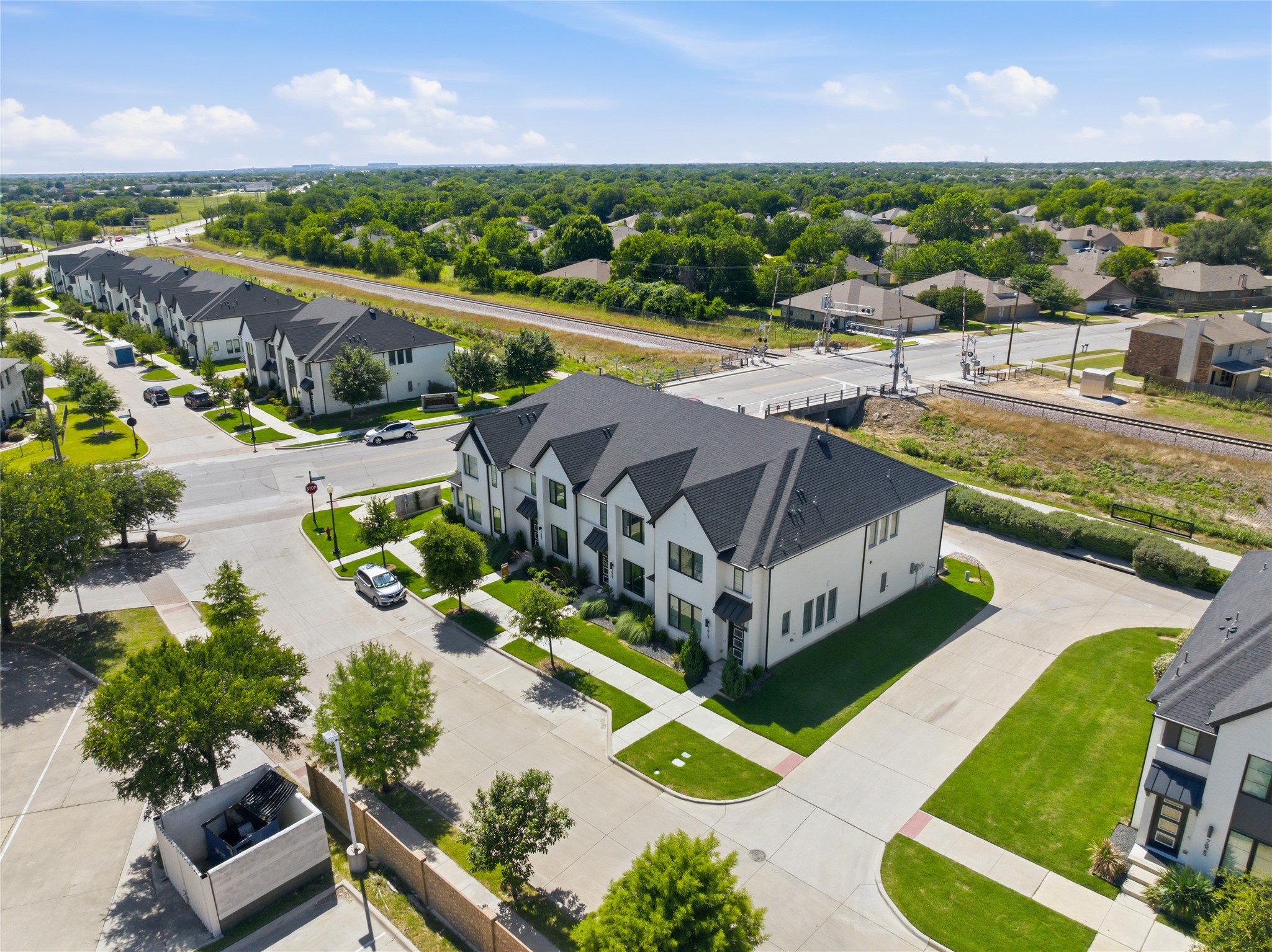 7613 Reis Lane