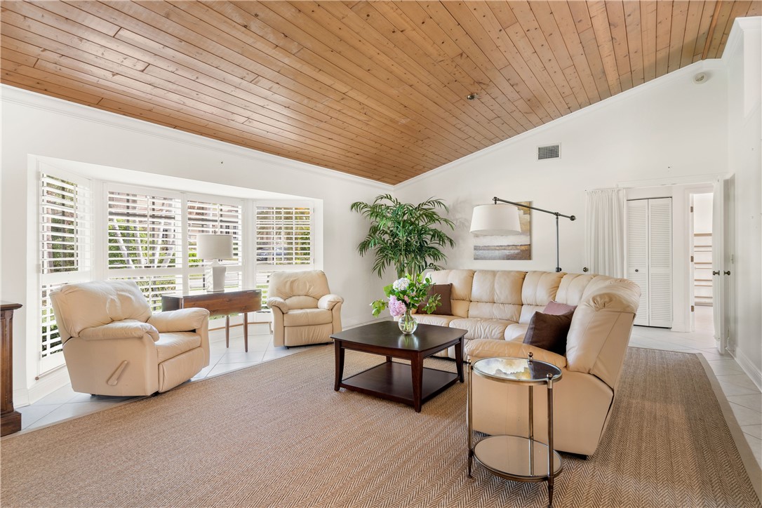 1065 Crescent Beach Road