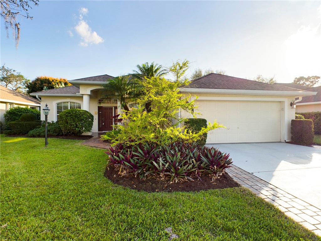 689 Brush Foot Drive