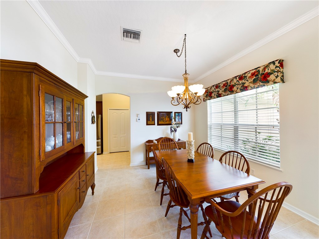 689 Brush Foot Drive