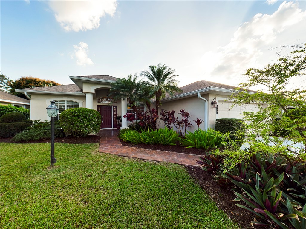 689 Brush Foot Drive