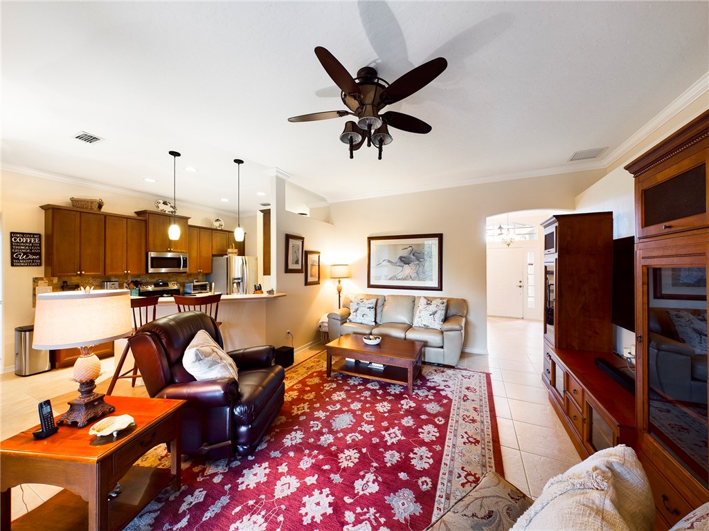 689 Brush Foot Drive