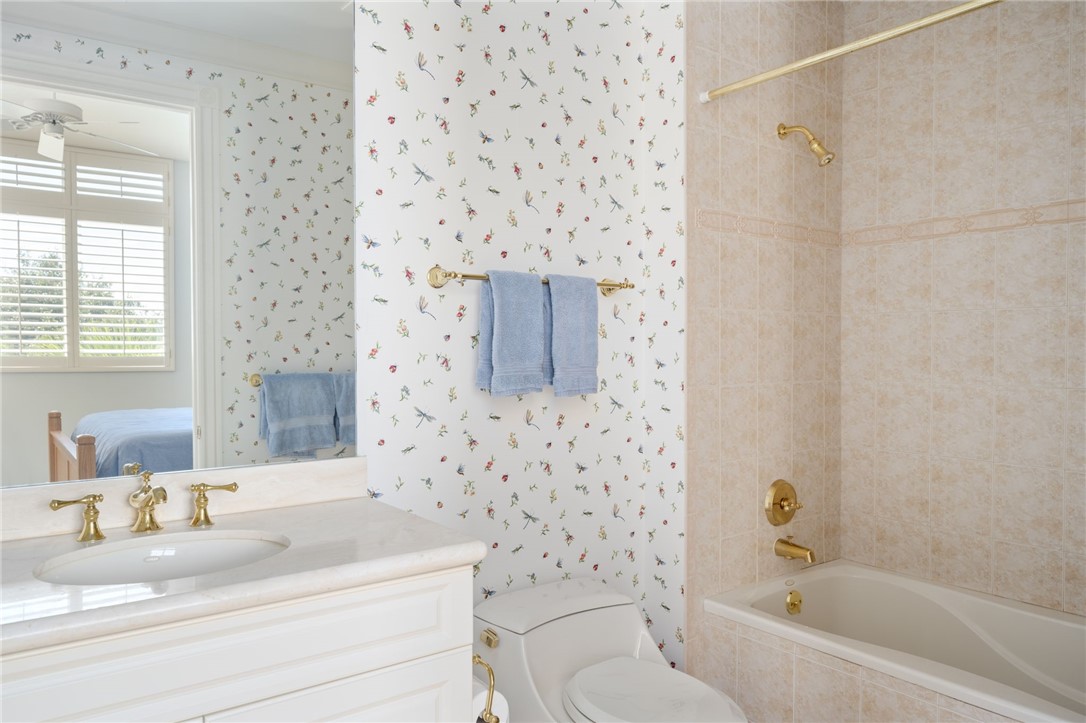 601 N Swim Club Drive 3A