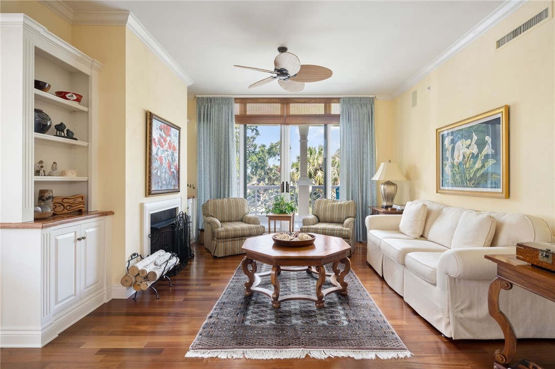 601 N Swim Club Drive 3A