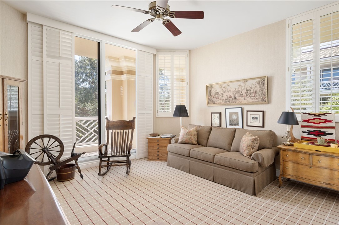 601 N Swim Club Drive 3A