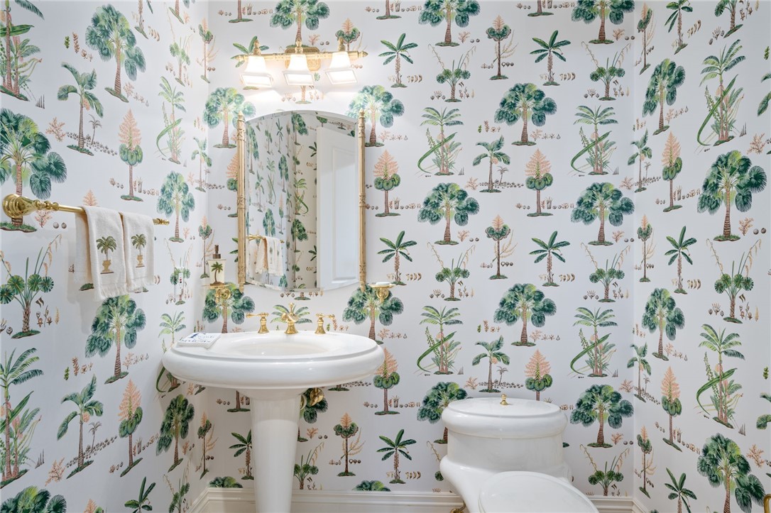 601 N Swim Club Drive 3A