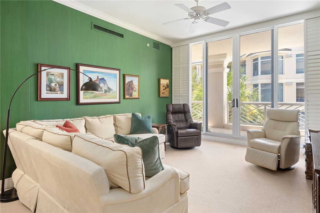 601 N Swim Club Drive 3A