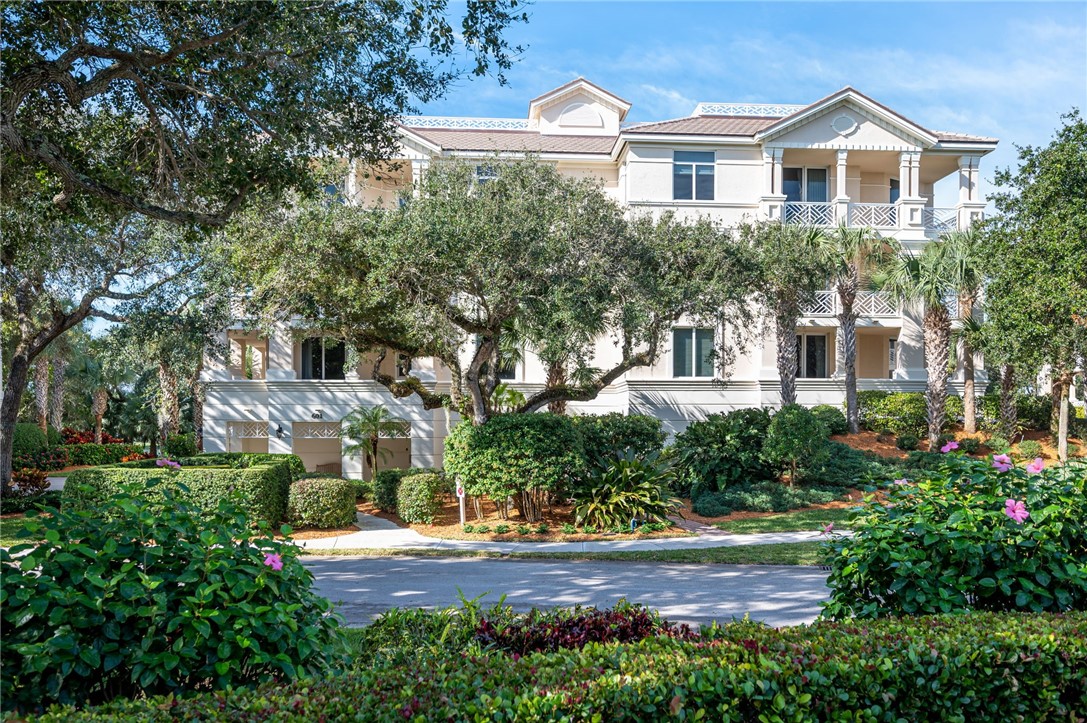 601 N Swim Club Drive 3A