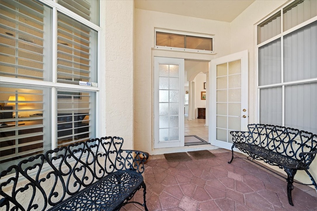 850 Island Club Square