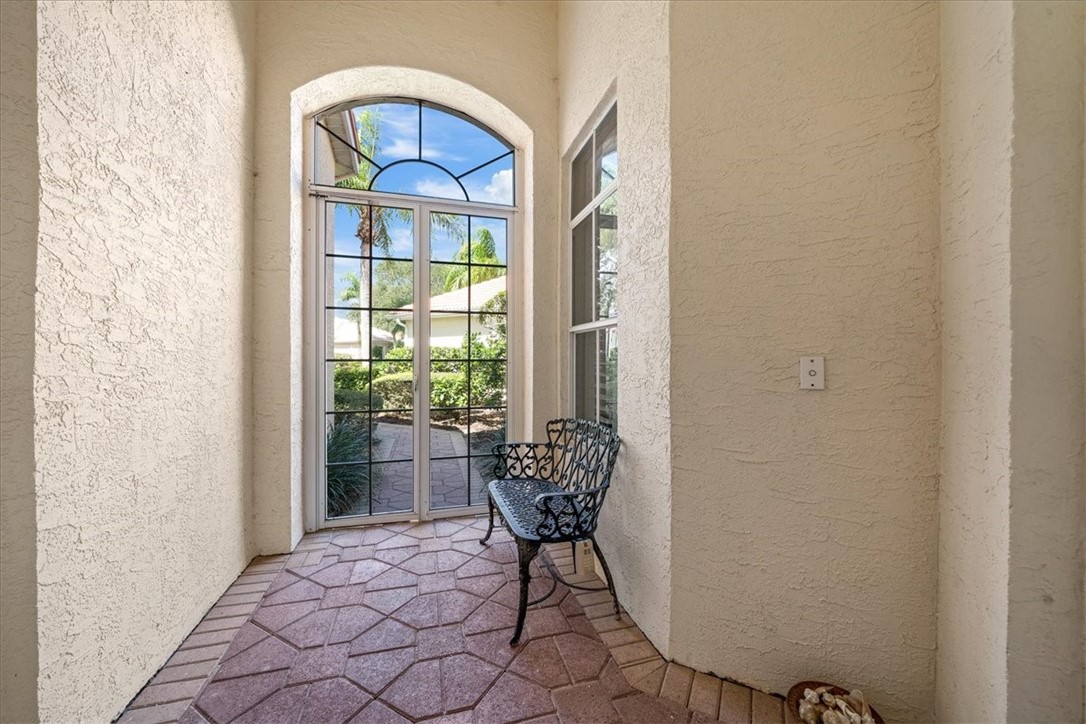 850 Island Club Square