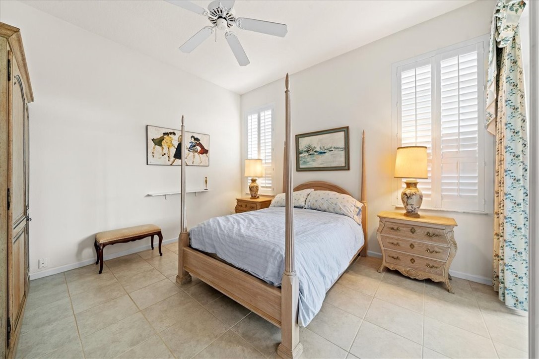 850 Island Club Square