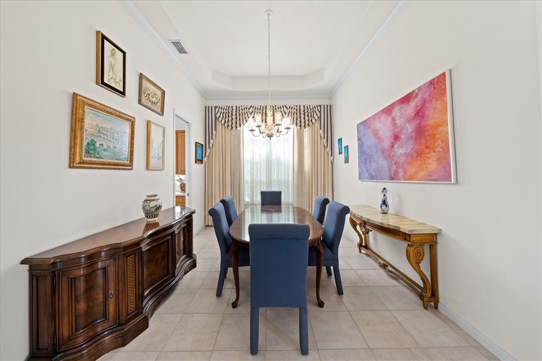 850 Island Club Square