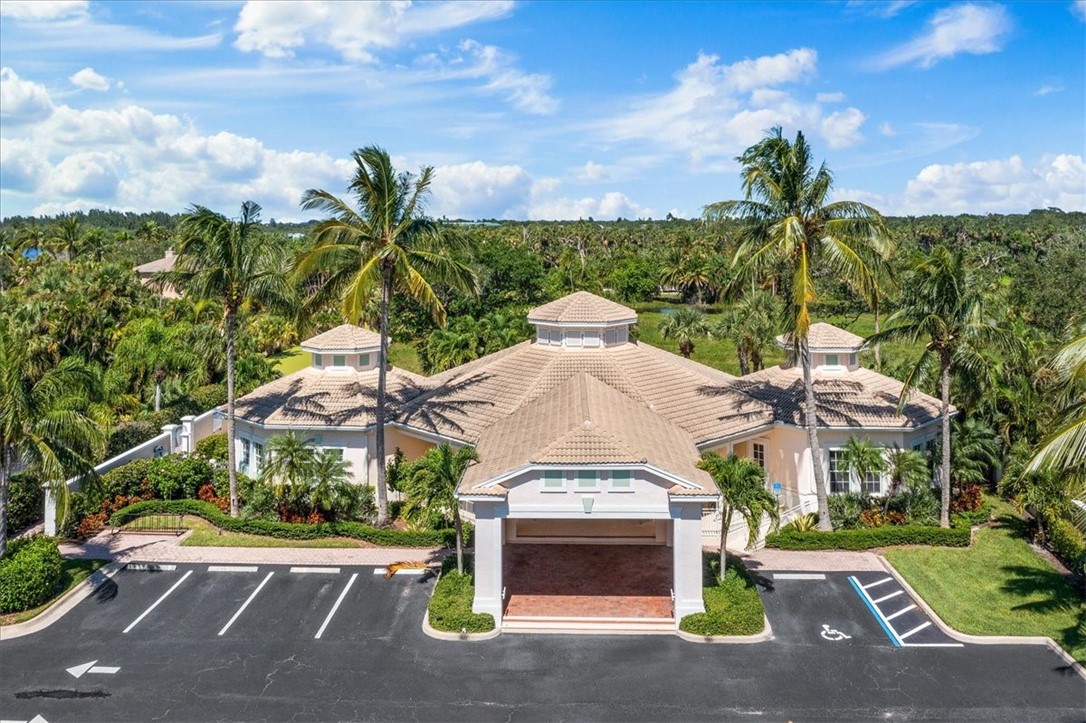 850 Island Club Square