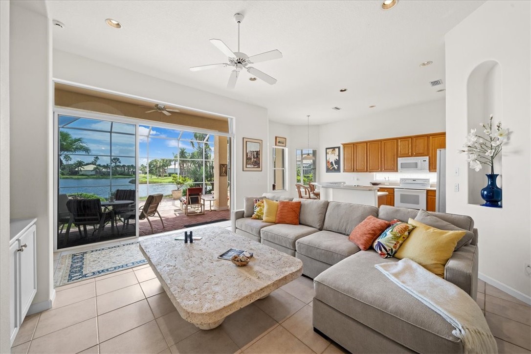 850 Island Club Square