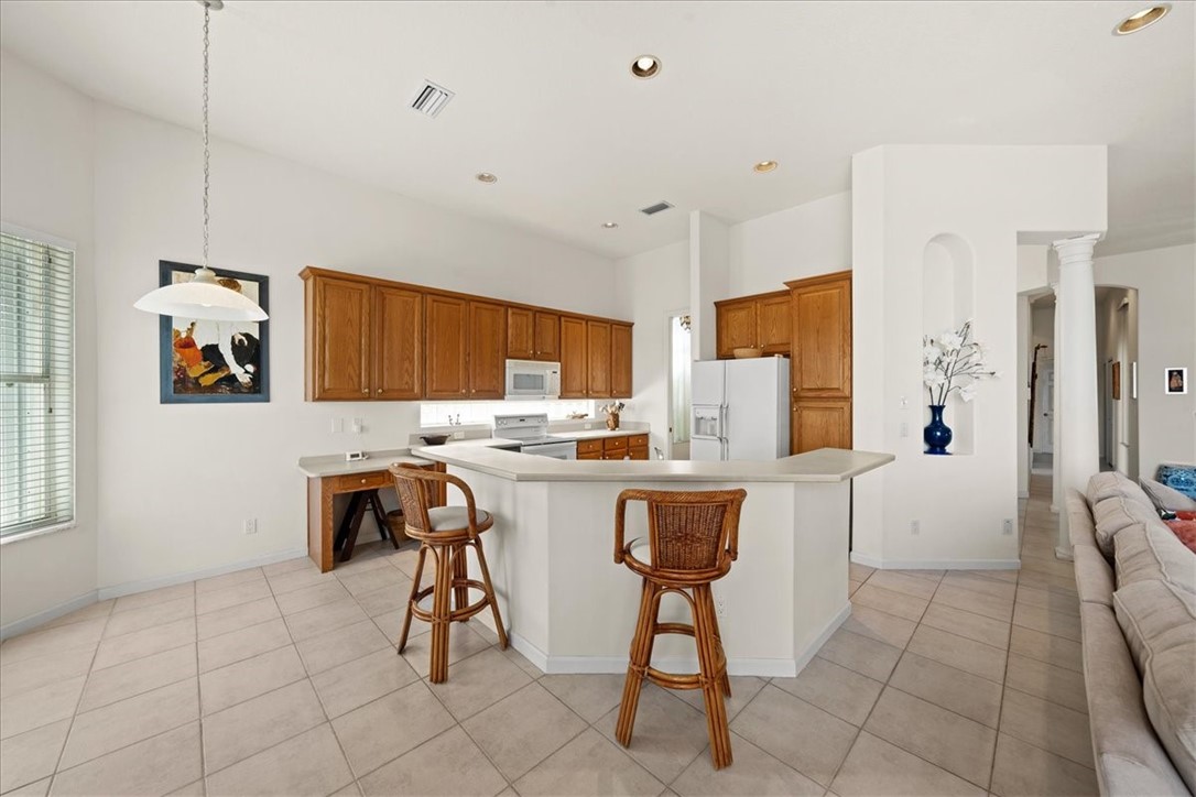 850 Island Club Square