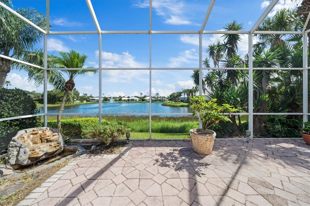 850 Island Club Square