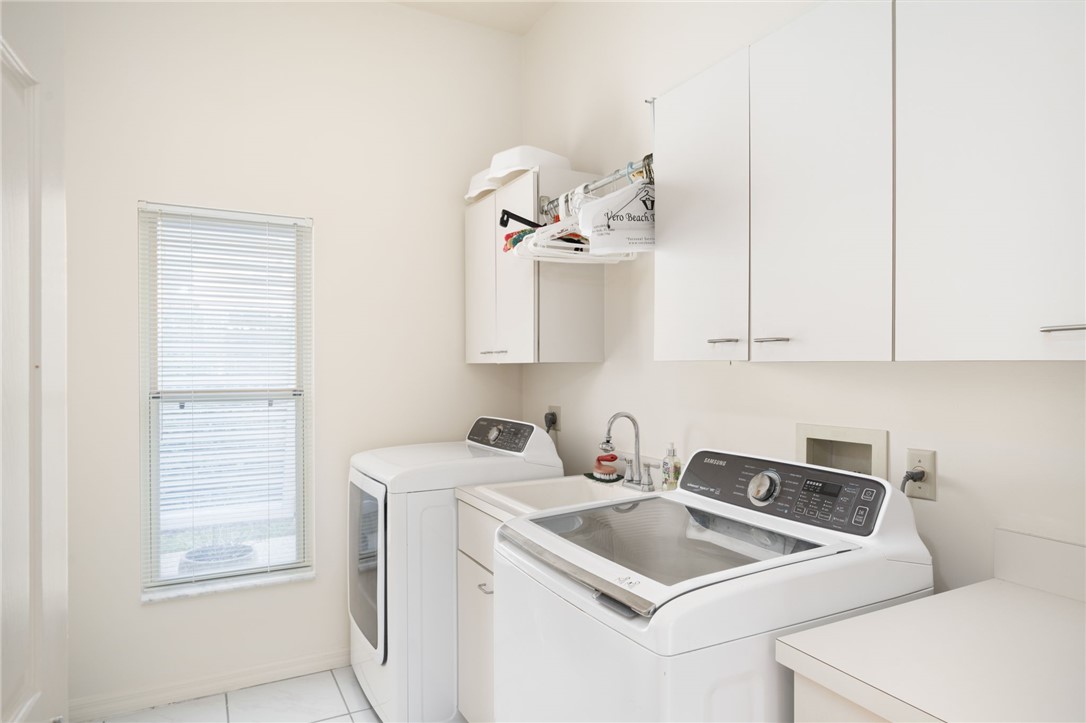 1280 Near Ocean Drive