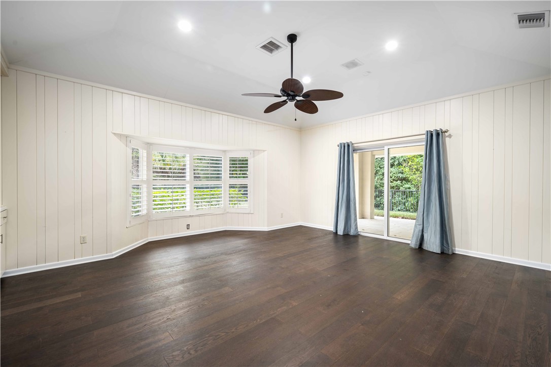 5880 Clubhouse Drive