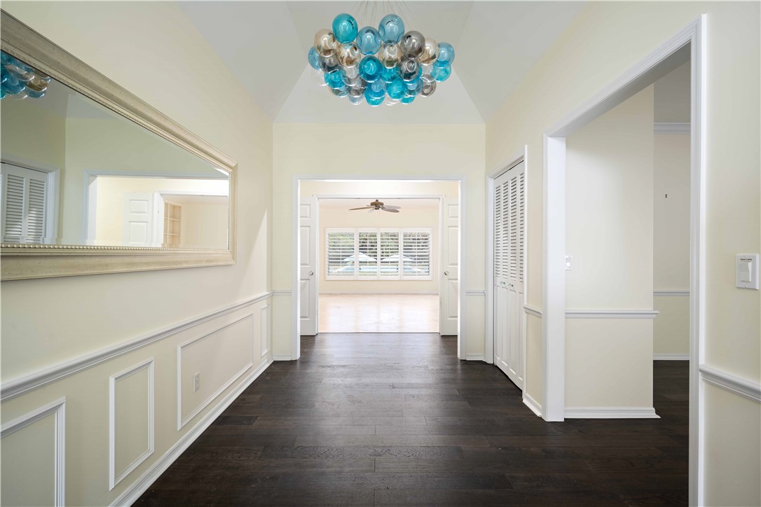 5880 Clubhouse Drive