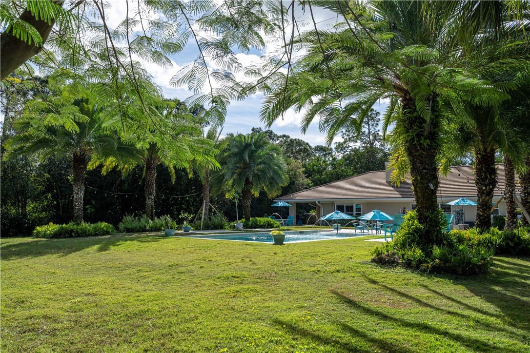 5880 Clubhouse Drive