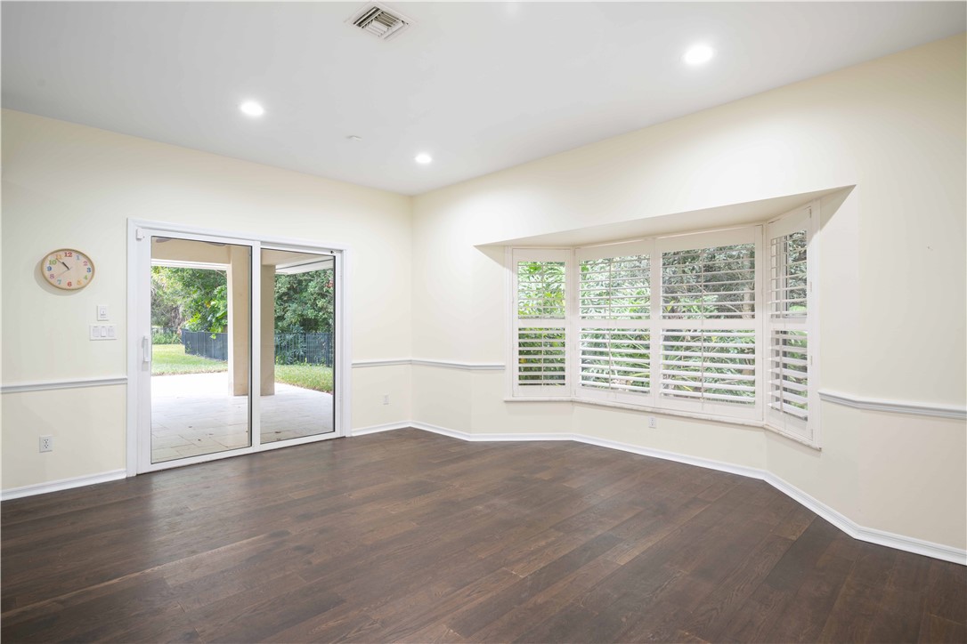 5880 Clubhouse Drive