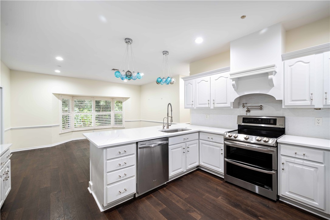 5880 Clubhouse Drive