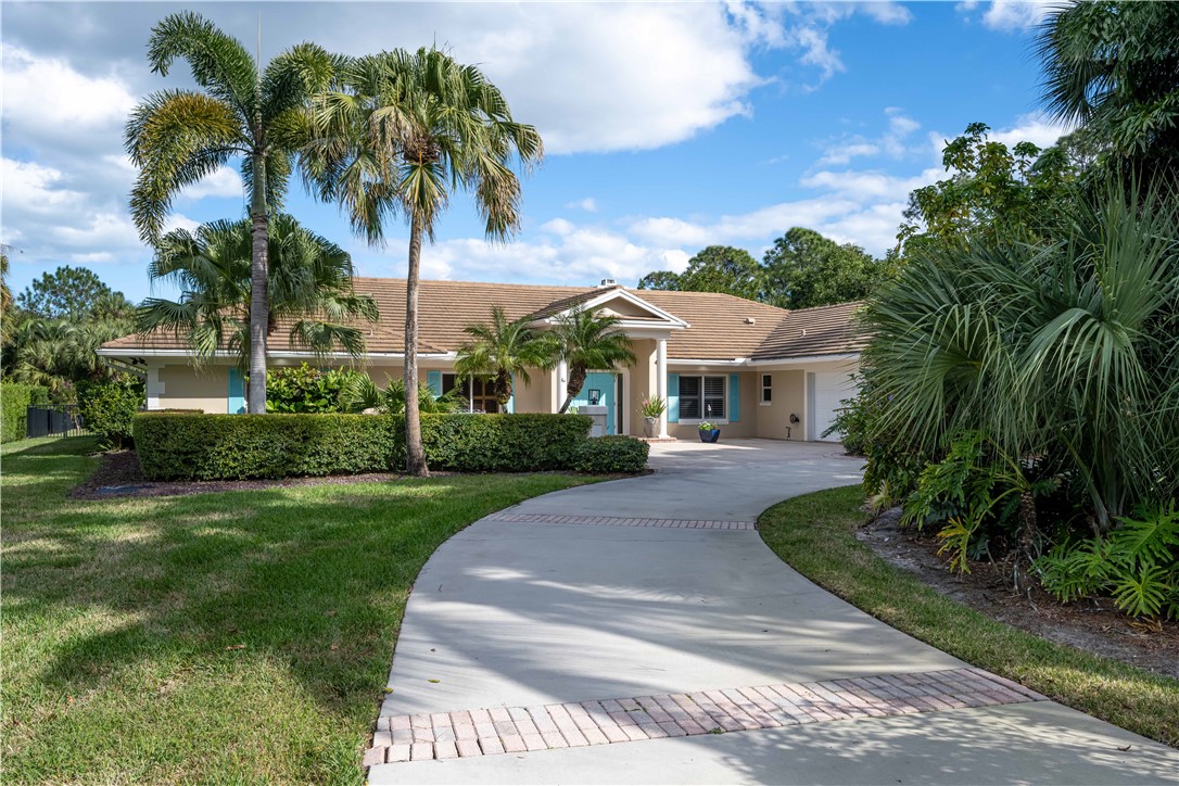 5880 Clubhouse Drive