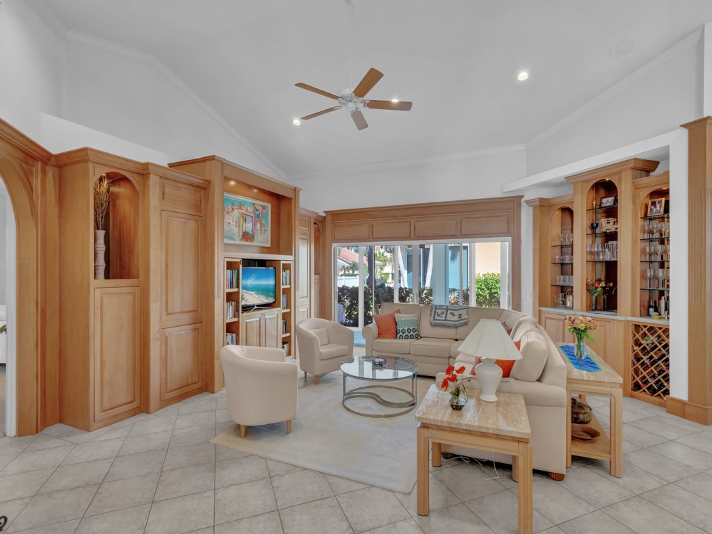 937 Turtle Cove Lane