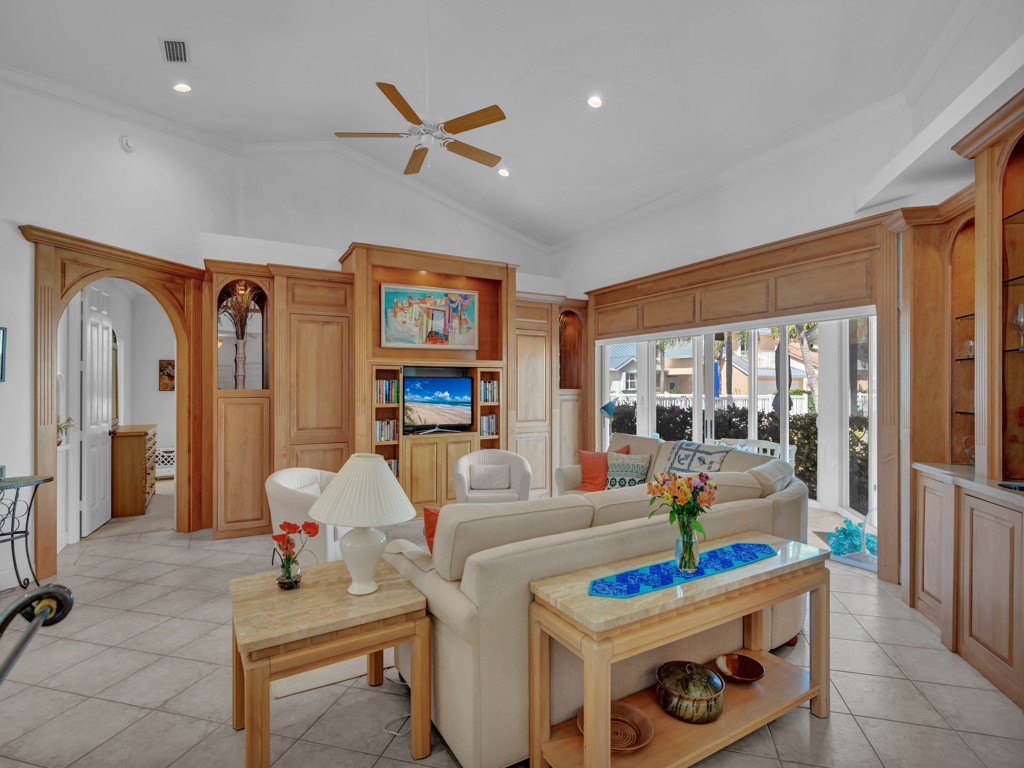 937 Turtle Cove Lane