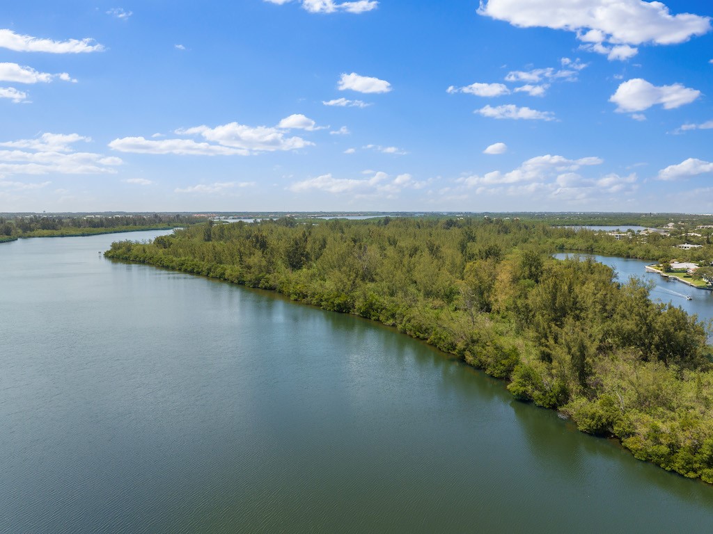 25 Cache Cay Drive