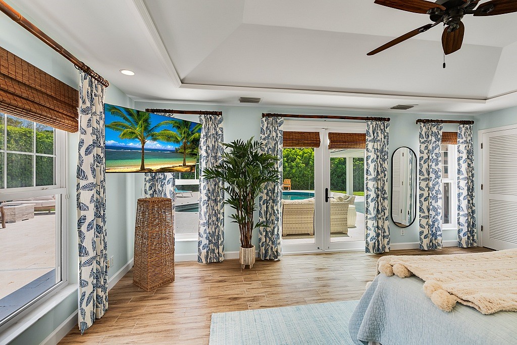 986 Seagrape Lane