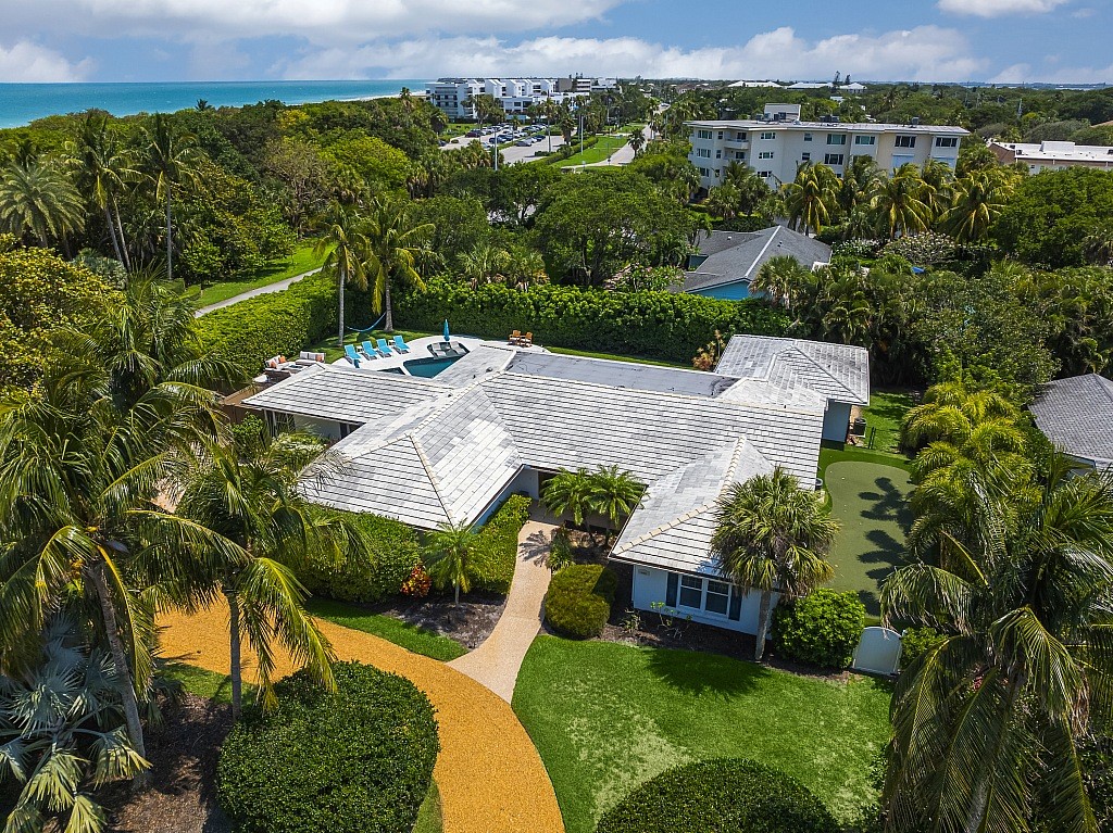 986 Seagrape Lane