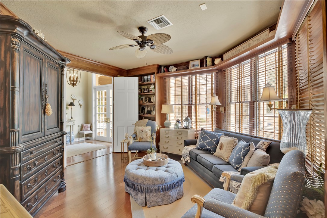 592 Sable Oak Lane