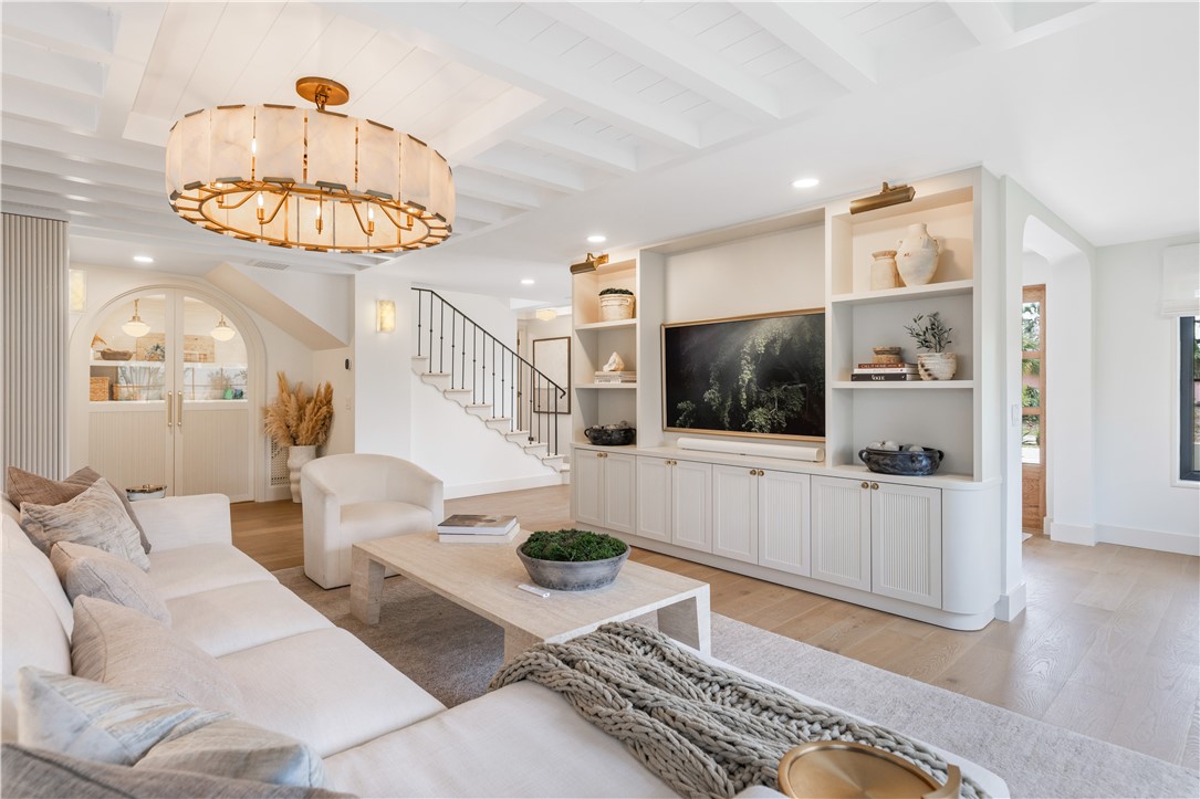601 Flamevine Lane