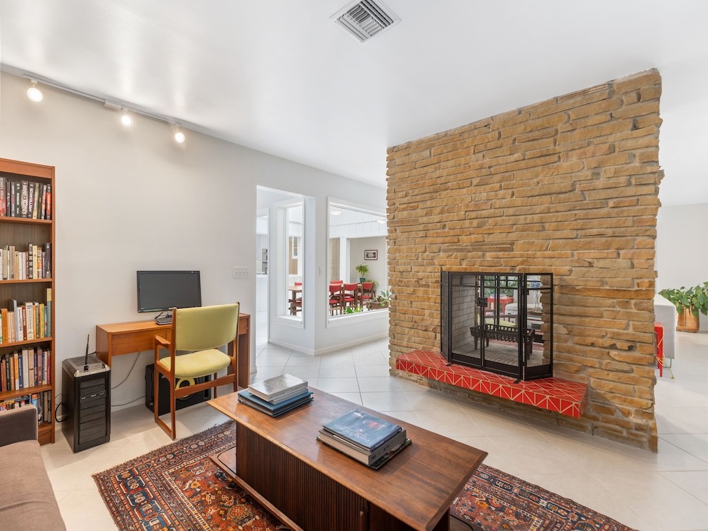 1115 Pegasus Place